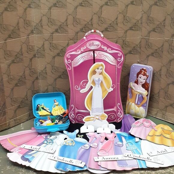 Disney Princess bundle including 1 stand up princess with many gowns,& more. - Picture 1 of 12